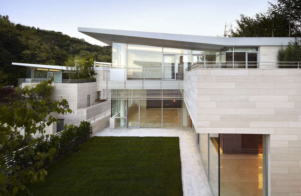 Seongbuk Gate Hills by Haeahn Architecture and Joel Sanders Architect 01