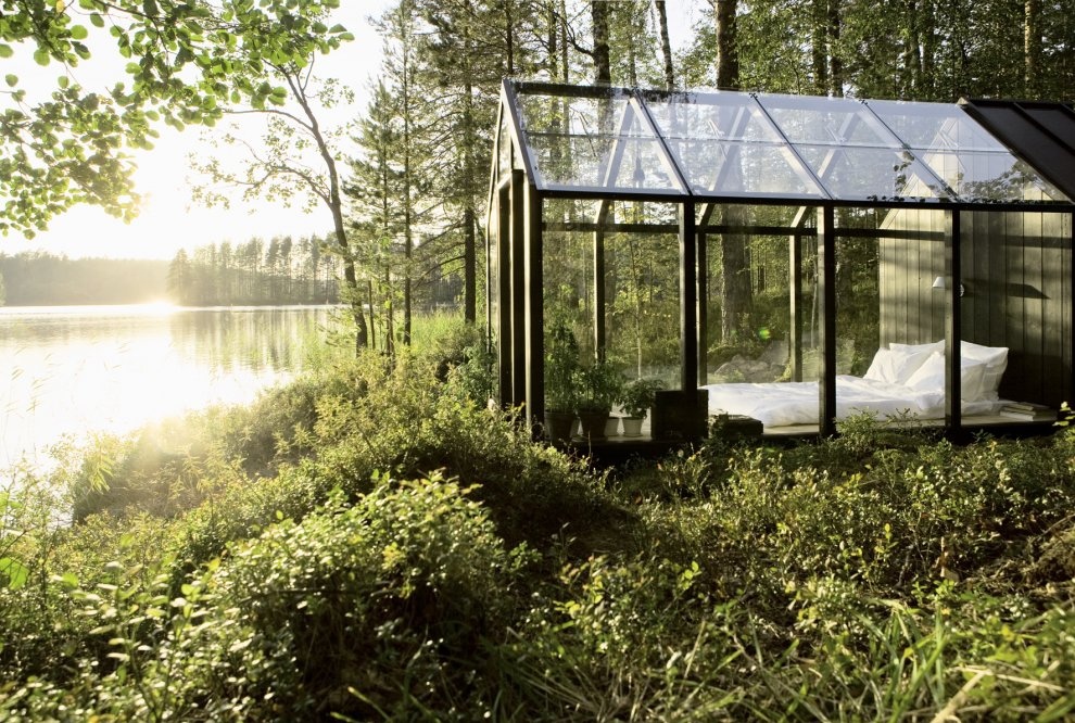 garden-shed-by-helsinki-architect-ville-hara-extra-bedroom-at-designer-linda-bergroths-summer-cottage