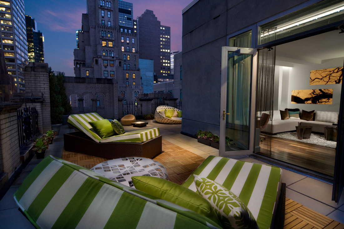Outdoor longe in W Hotel in NY design by BBG-BBGM.
