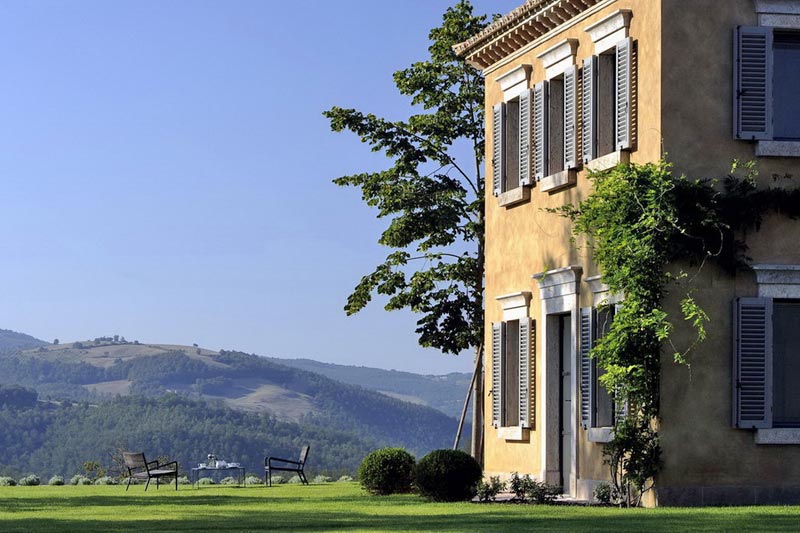 Castello di Reschio, Luxury Italian Villa for Rental, Umbria, Italy. 01