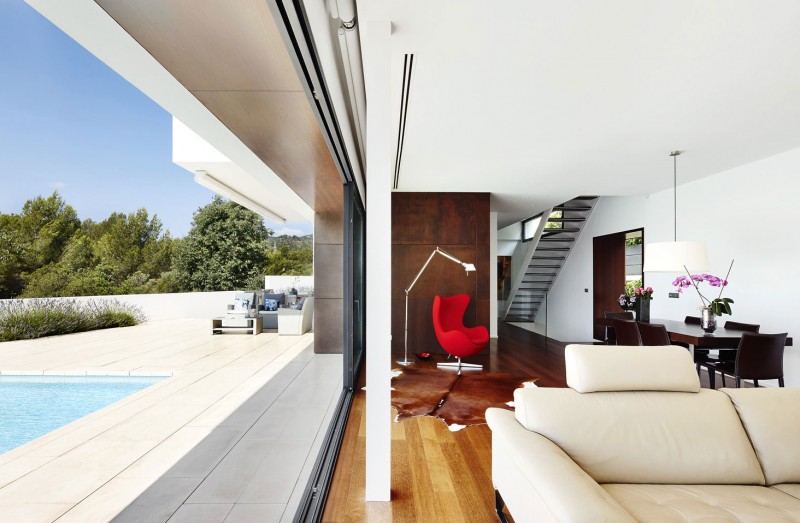 212 House by Alfonso Reina 03