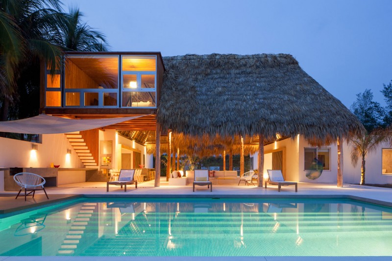 Costa Azul House By Cincopatasalgato Architecture Myhouseidea