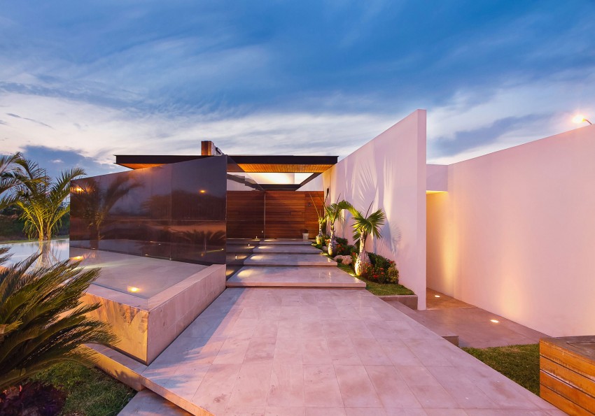 PL2 House by Seijo Peon Arquitectos y Asociados 14