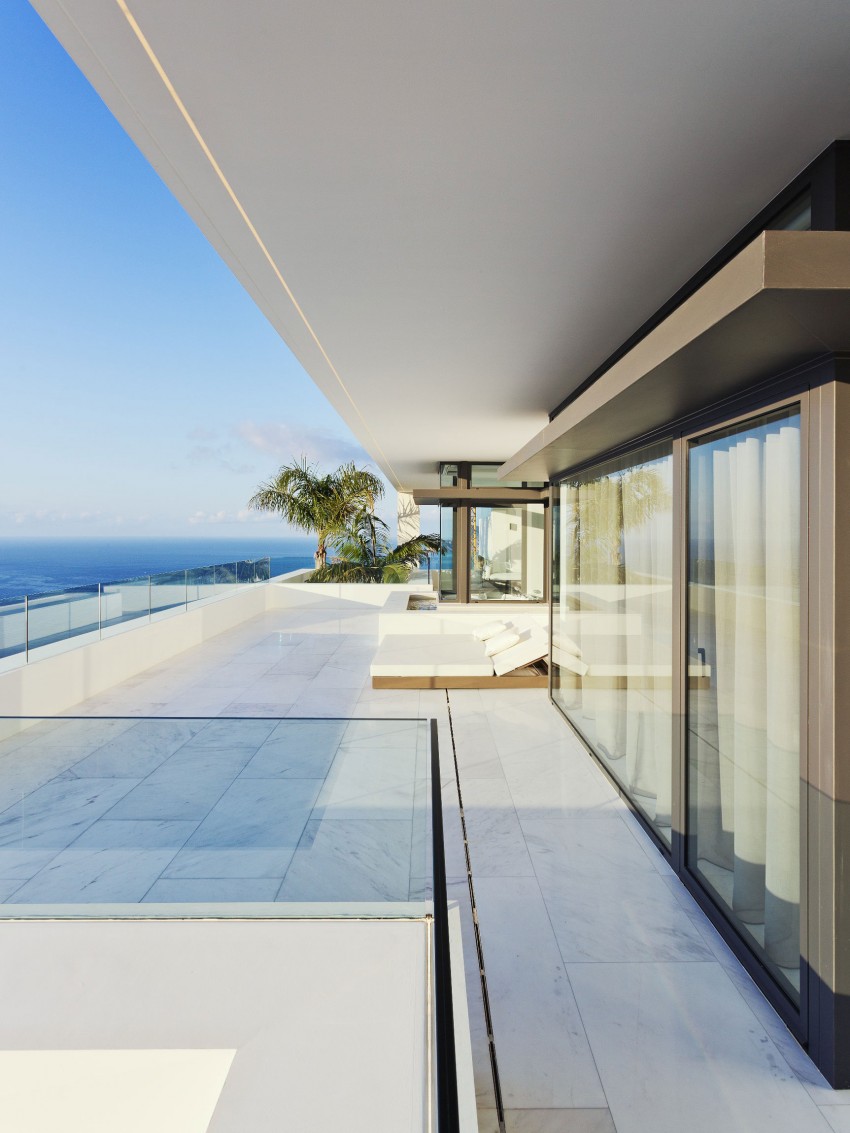 The Cliff House by Altea Hills Estate 04