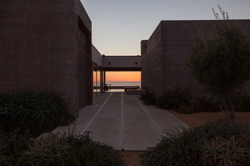 Toro Canyon House by Bestor Architecture 18