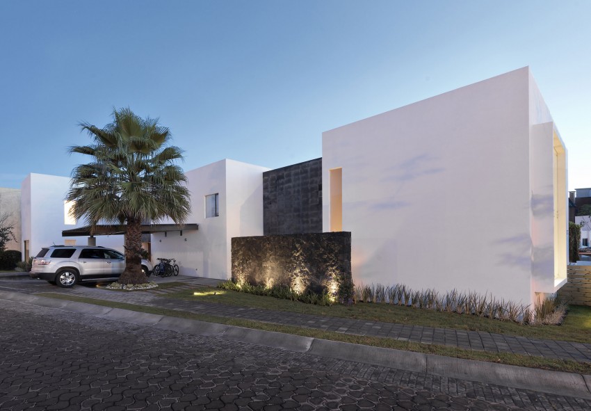 Casa ATT by Dionne Arquitectos 12