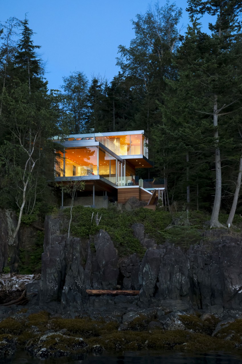 Gambier Island House by Mcfarlane Biggar Architects + Designers 11