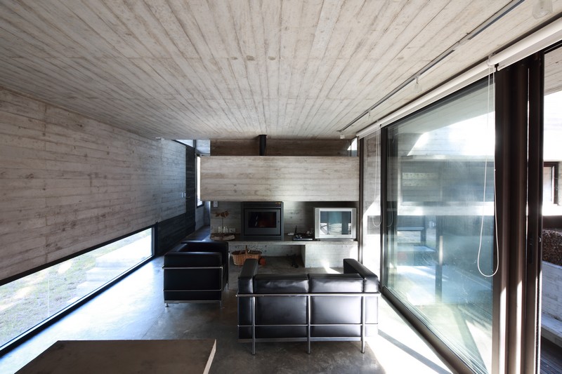 Pedroso House by María Victoria Besonías and Luciano Kruk 07