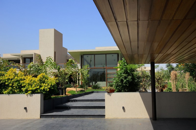 The Urbane House by Hiren Patel Architects 14