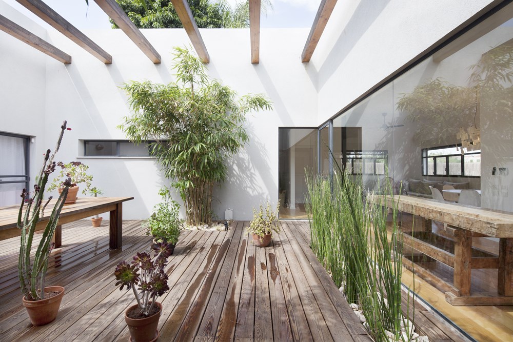 Patio House by Henkin Shavit Architecture & Design 04