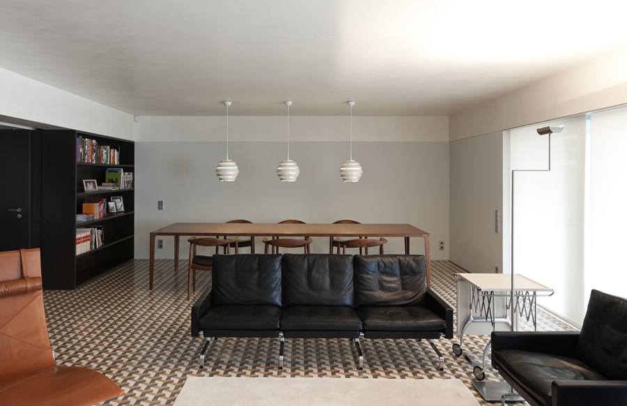 Rehabilitation of an apartment by Correia Ragazzi Arquitectos 01
