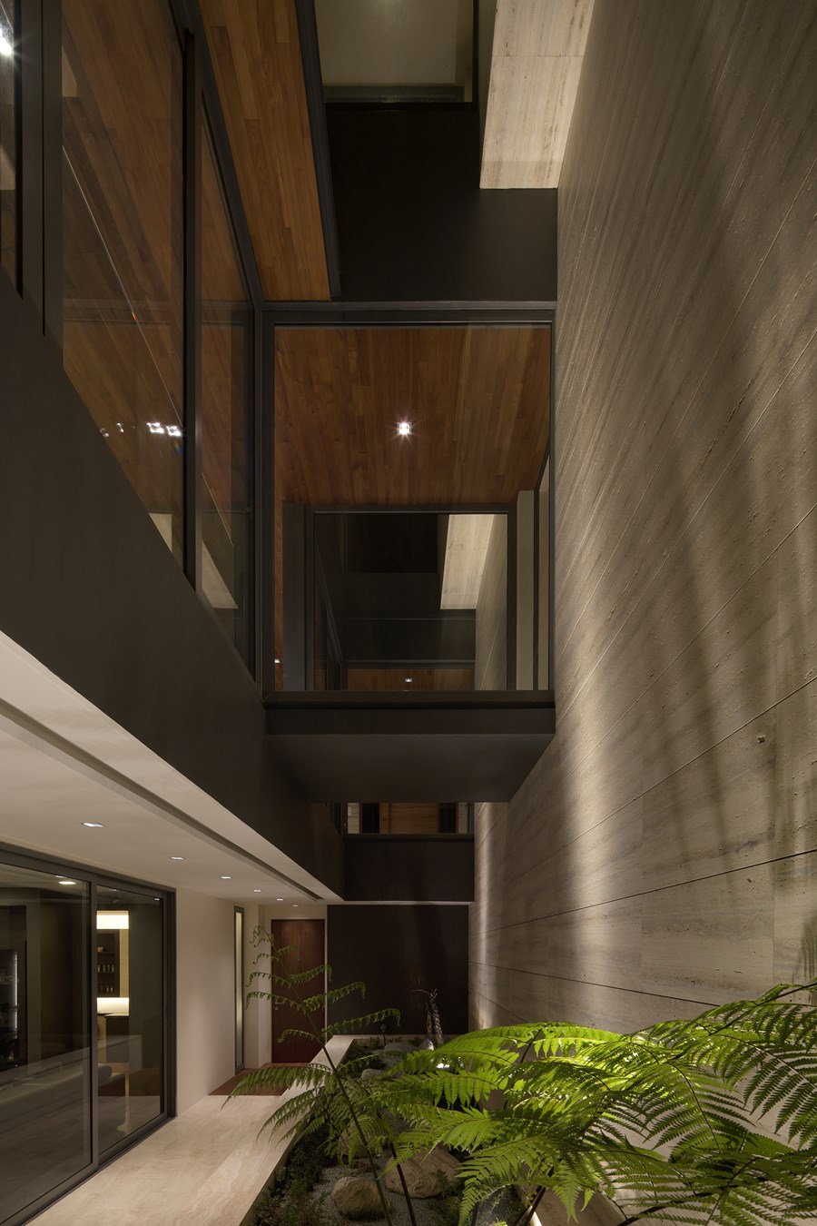 Travertine Dream House by Wallflower Architecture + Design 07