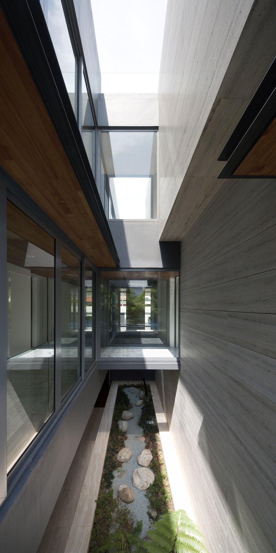Travertine Dream House by Wallflower Architecture + Design 09