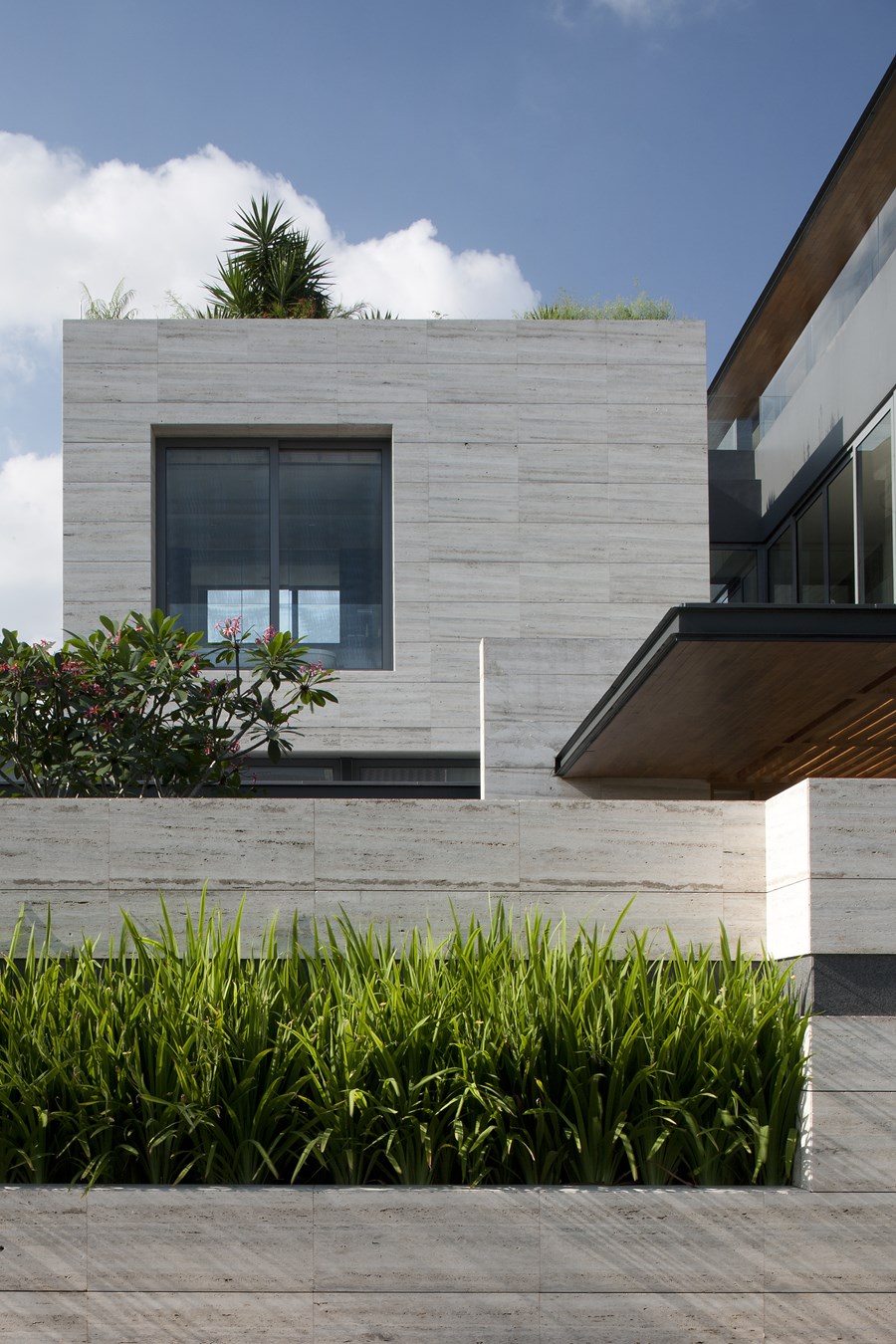 Travertine Dream House by Wallflower Architecture + Design 11