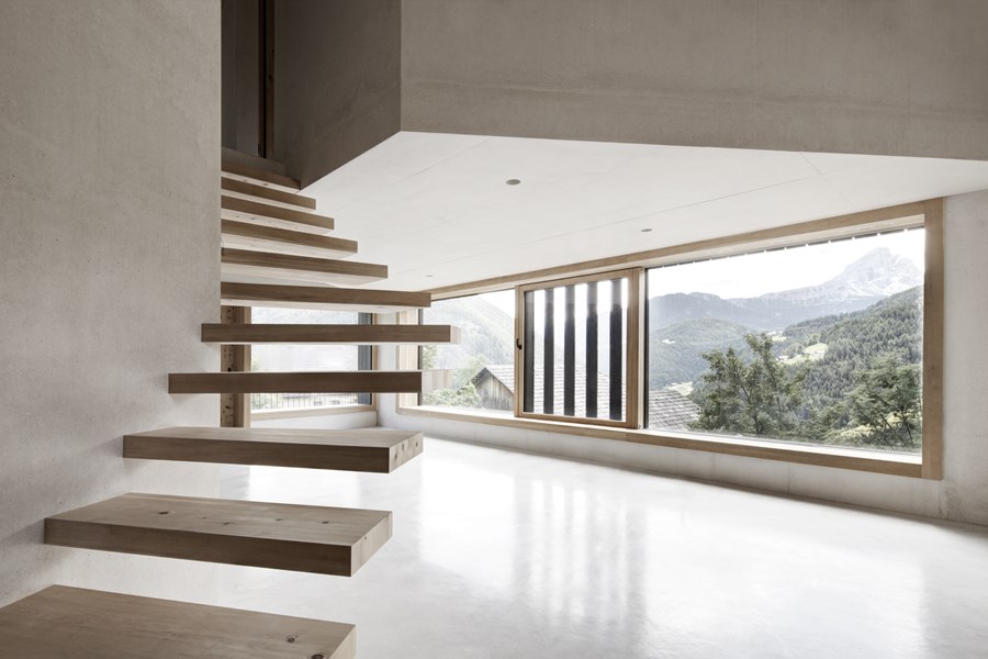 Wohnhaus Pliscia 13 by Pedevilla Architects 11