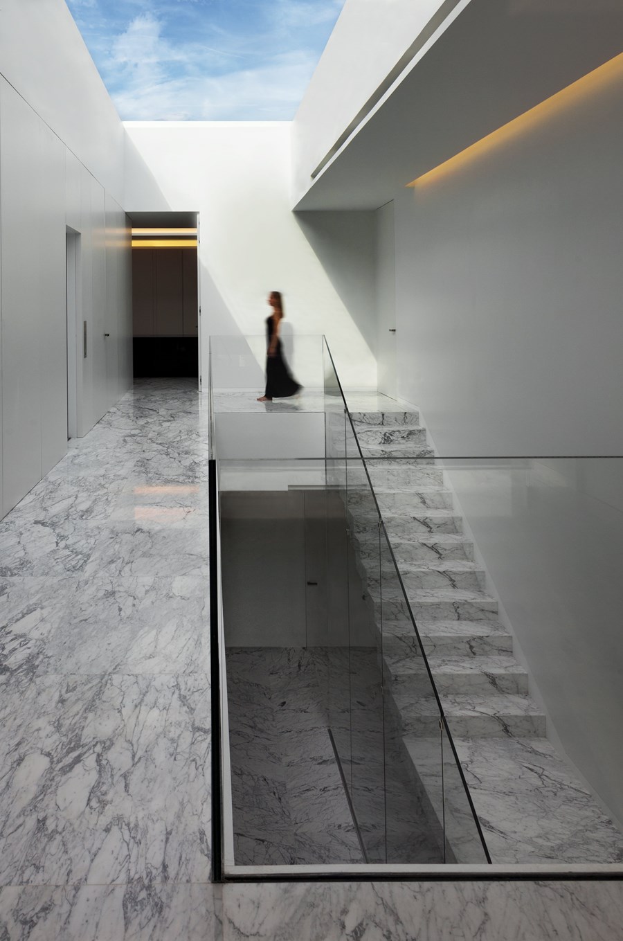 Aluminium House by Fran Silvestre Arquitectos 08