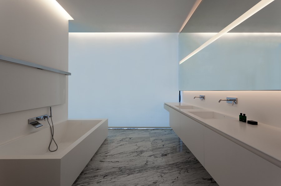 Aluminium House by Fran Silvestre Arquitectos 22