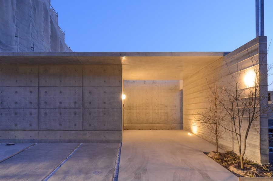 Concrete house by Huukei-Design.LLC 05