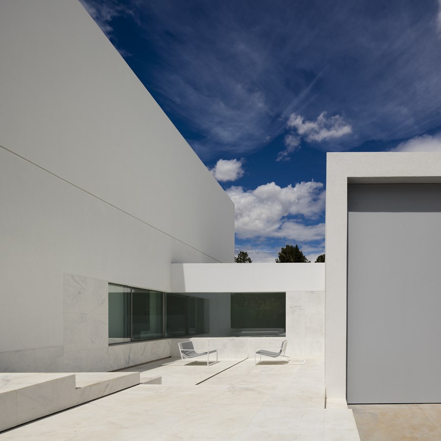 House between the pine forest by Fran Silvestre Arquitectos 39