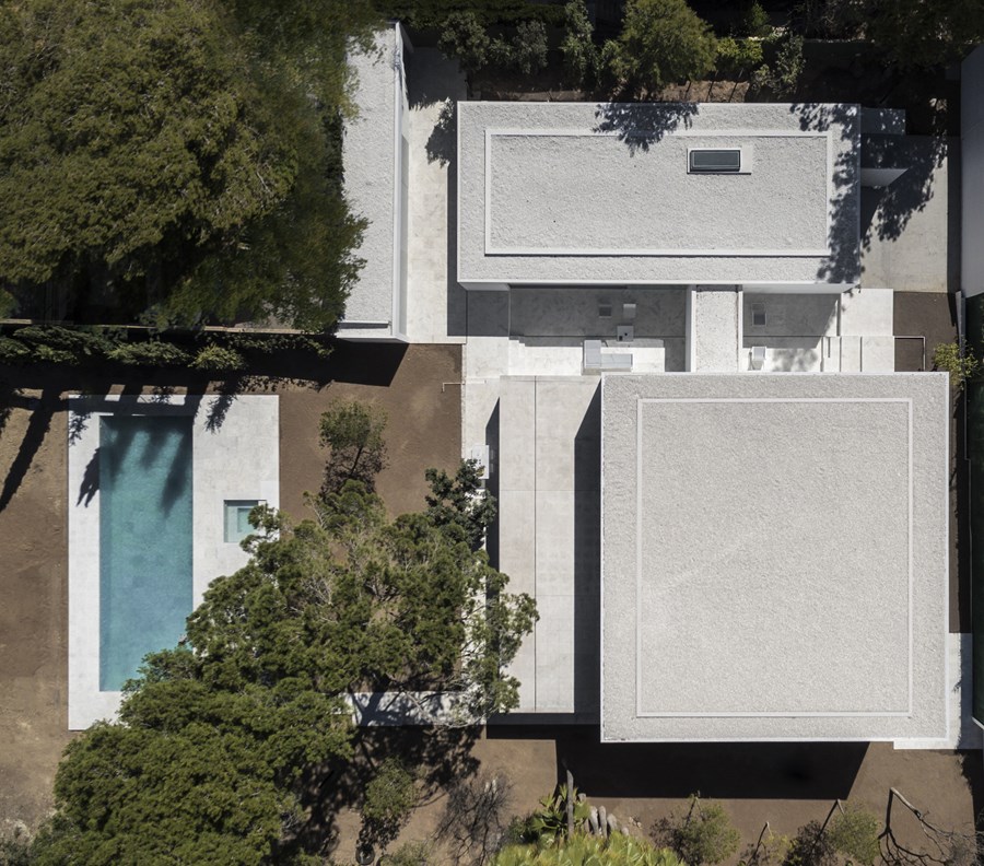 House between the pine forest by Fran Silvestre Arquitectos 49