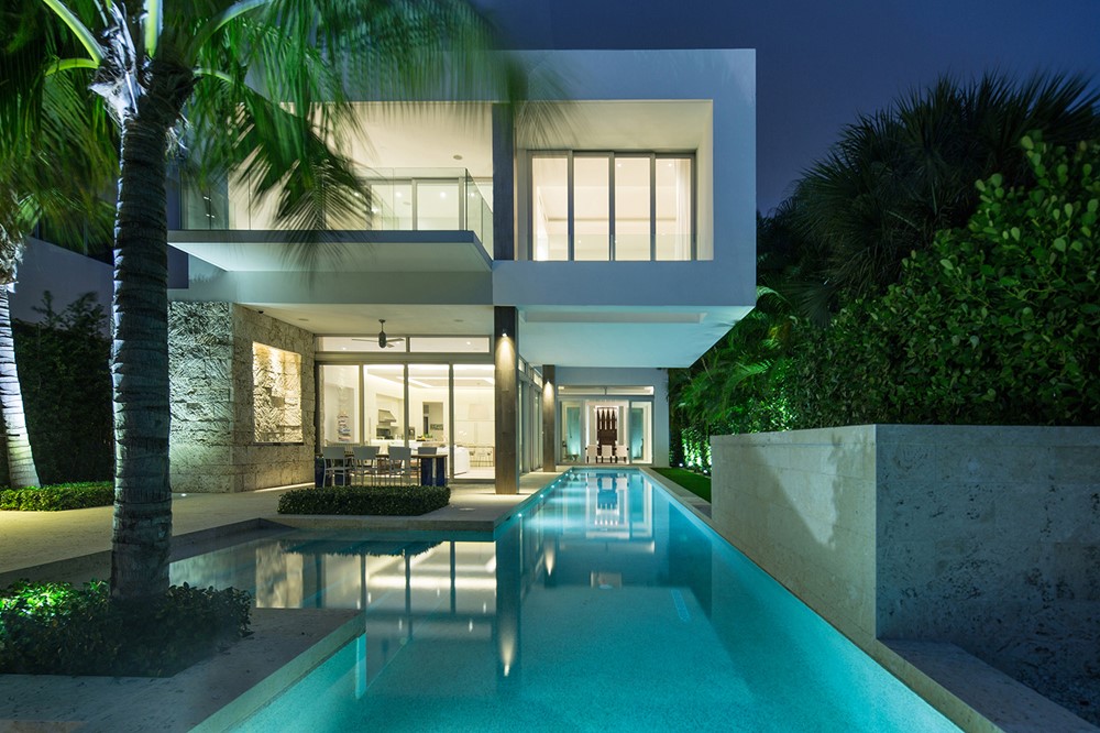 Biscayne Bay Residence by Strang Architecture