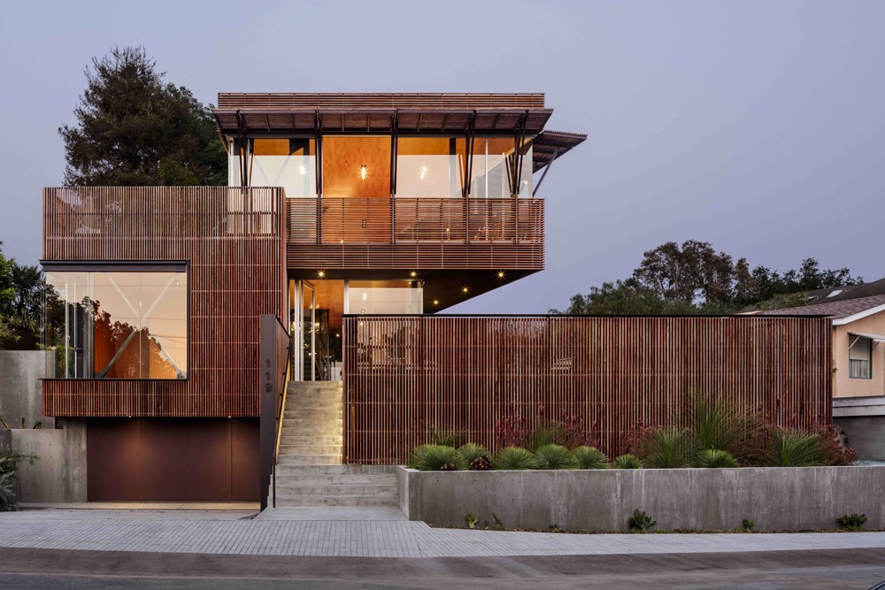 myhouseidea:  Skyline Residence is a project designed by ShubinDonaldson in 2016, covers an area of 2600 ft2 and is located in Santa Barbara, United States. Photography by Jeremy Bittermann.   				 			 				 			 				 			 				 			 				 			 				 			 				