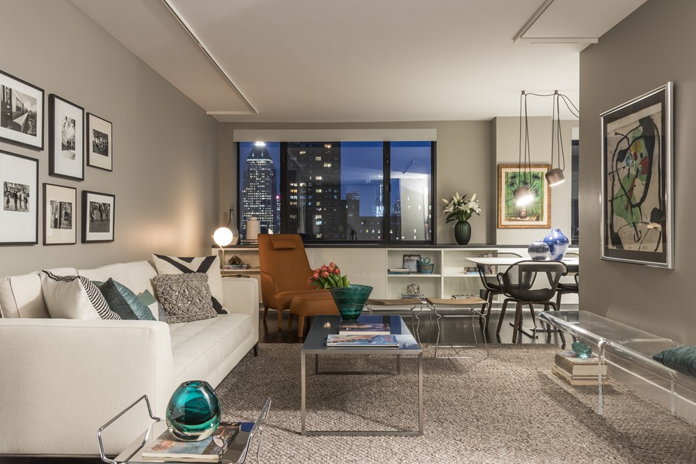 Cosmopolitan air inspires Manhattan apartment decor