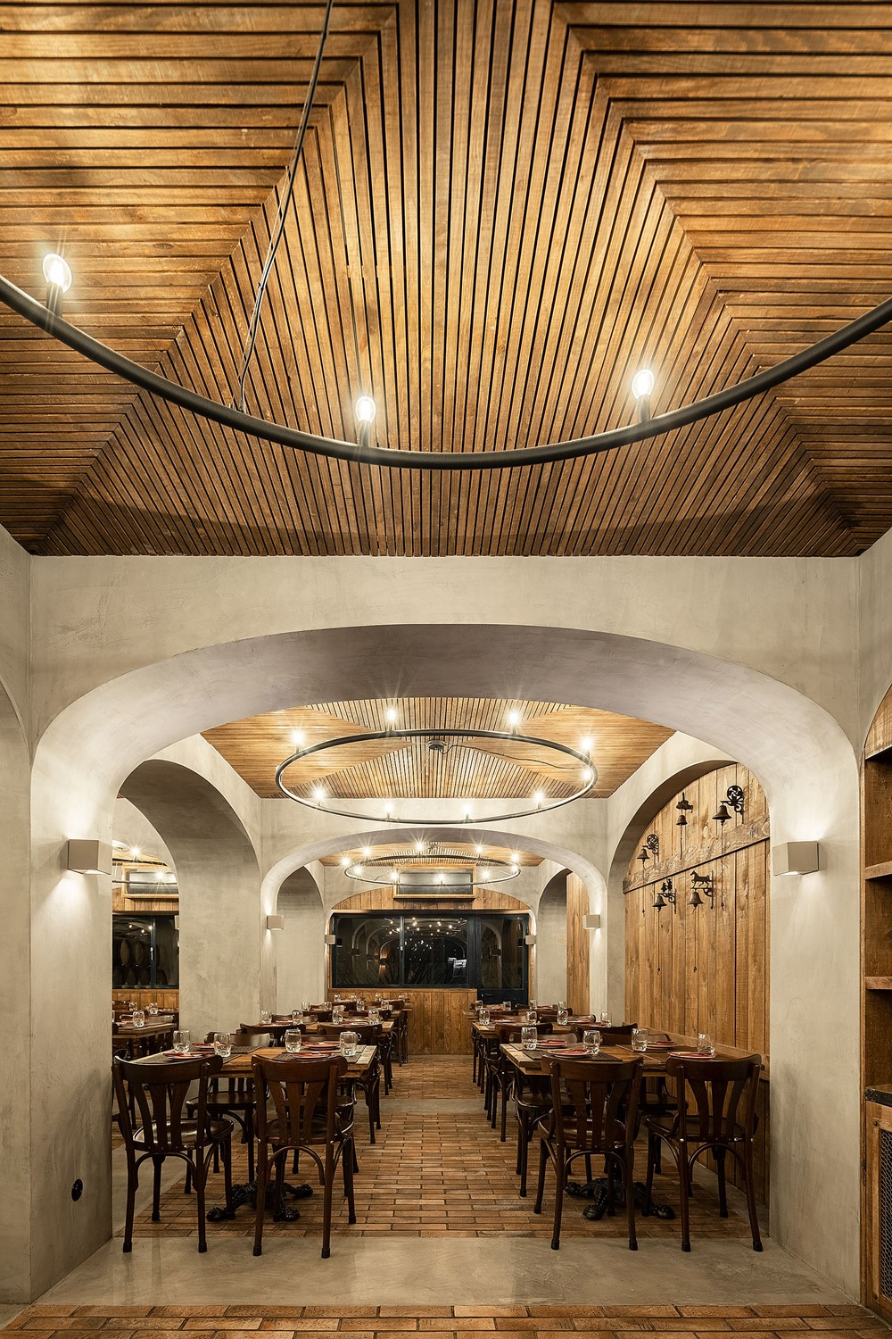 BARRIL restaurant by PAULO MERLINI architects