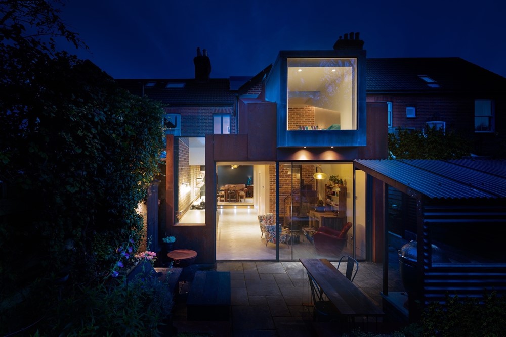 Malone House by Adam Knibb Architects