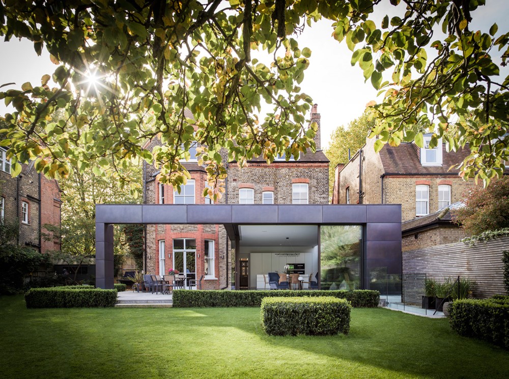 Chiswick by Gregory Phillips Architects
